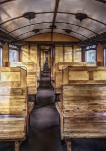 Bart Beurskens , Interieur oude treinwagon