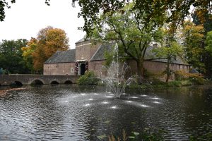 11Jeu Hovens ,Fontein Kasteeltuinen