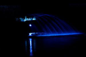 Huub Schroeder foto 2 Avandopname blauw licht op waterval