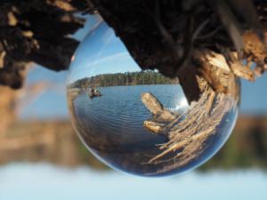 Landschap in lensbal